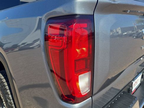 Used 2019 GMC Sierra 1500 SLE w/ SLE Value Package image 32