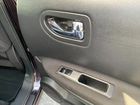 Used 2013 Nissan Rogue SV image 33