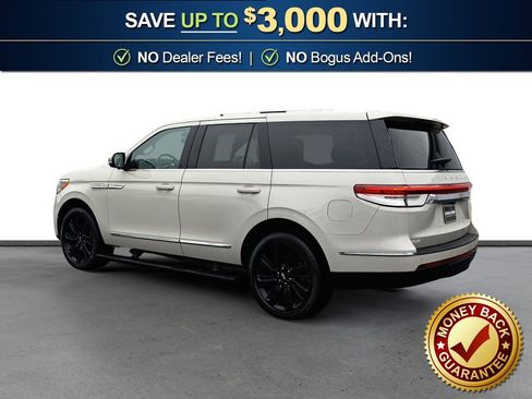 Used 2023 Lincoln Navigator Reserve image 4