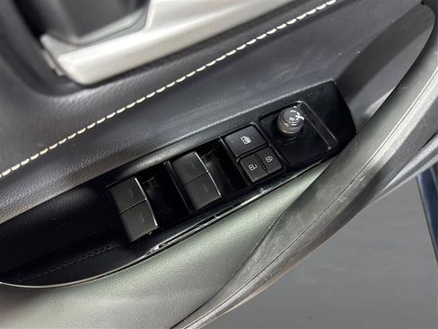 Used 2022 Toyota Corolla SE FWD image 28