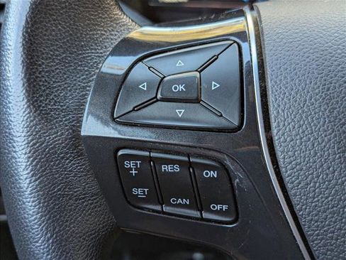 Used 2018 Ford Explorer Limited image 11