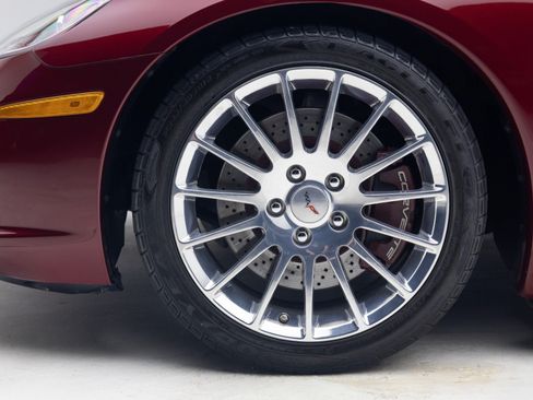 Used 2007 Chevrolet Corvette Coupe w/ Preferred Equipment Group RWD image 26