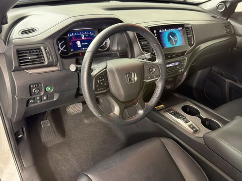 Used 2024 Honda Passport EX-L image 4