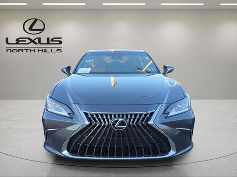 Certified 2022 Lexus ES 350 w/ Premium Package image 2