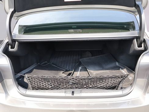 Used 2022 Lexus LS 500 AWD w/ Luxury Package image 16