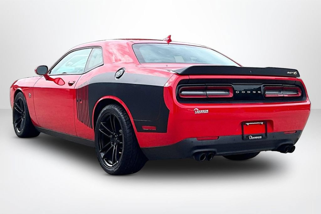 Used 2016 Dodge Challenger R/T Scat Pack RWD image 4