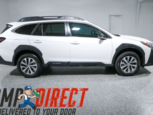 Used 2023 Subaru Outback Premium AWD/4WD image 6