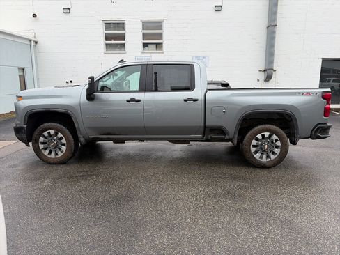 Used 2024 Chevrolet Silverado 2500 Custom w/ Custom Convenience Package AWD/4WD image 1