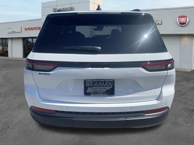 New 2026 Jeep Grand Cherokee Limited w/ Limited Altitude Package RWD image 6