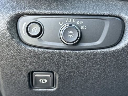 Used 2025 Chevrolet Blazer RS w/ Enhanced Convenience Package image 47