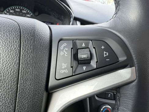 Used 2020 Chevrolet Trax LT w/ LT Convenience Package FWD image 22