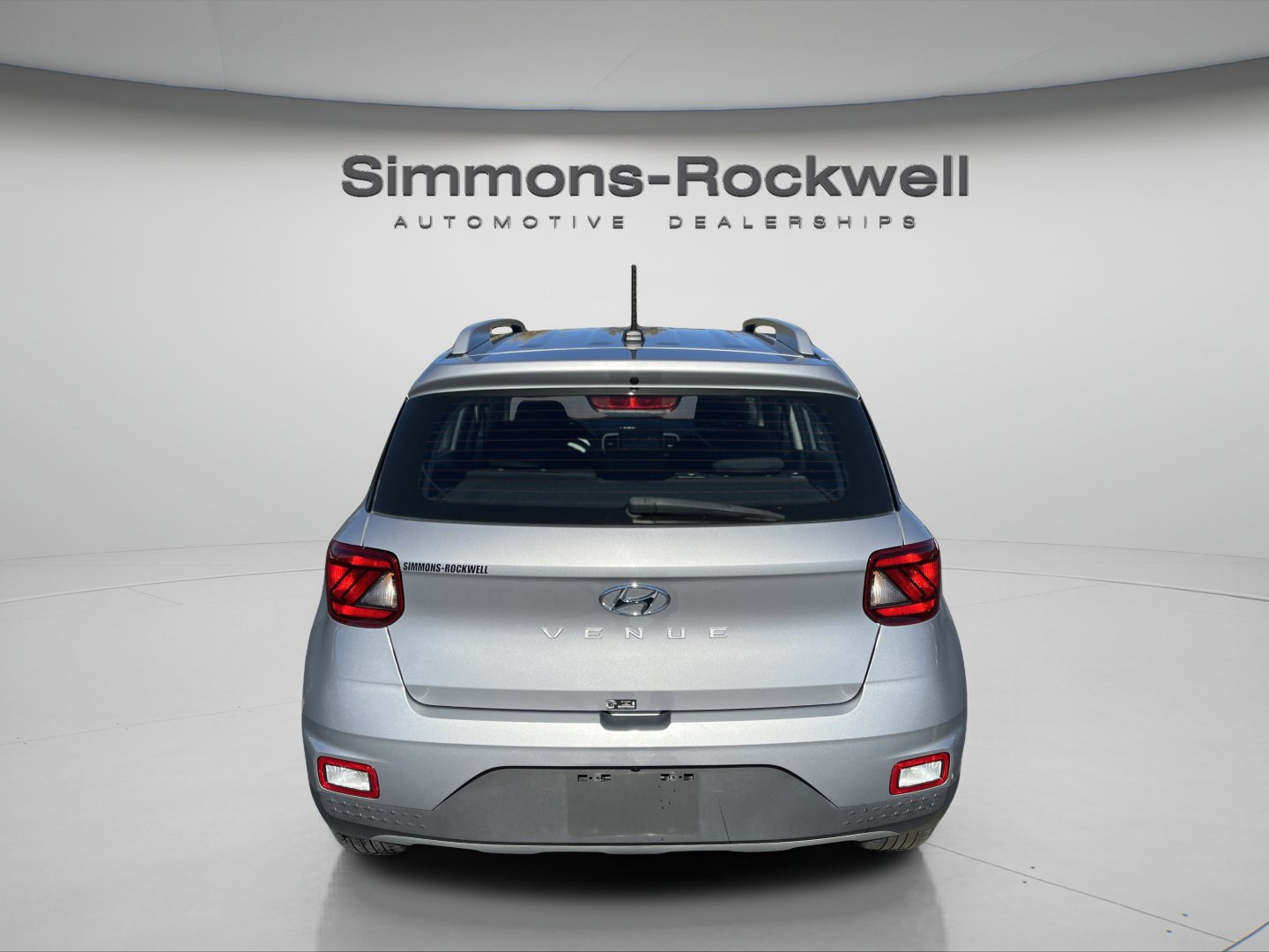 Used 2025 Hyundai Venue SEL FWD image 4