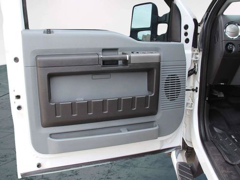 Used 2012 Ford F250 XLT w/ FX4 Off Road Pkg AWD/4WD image 11