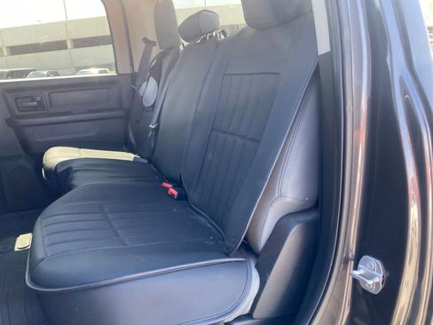 Used 2018 RAM 2500 Tradesman w/ Chrome Appearance Group AWD/4WD image 12