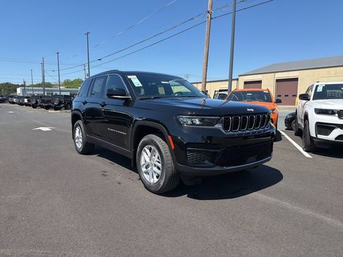 New 2026 Jeep Grand Cherokee Laredo X AWD/4WD image 4