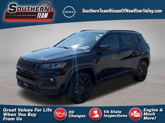Used 2025 Jeep Compass Latitude w/ Convenience Group AWD/4WD 360° Tour