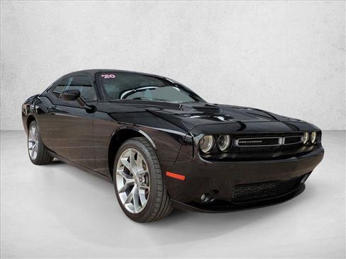 Used 2020 Dodge Challenger SXT w/ Plus Package image 3