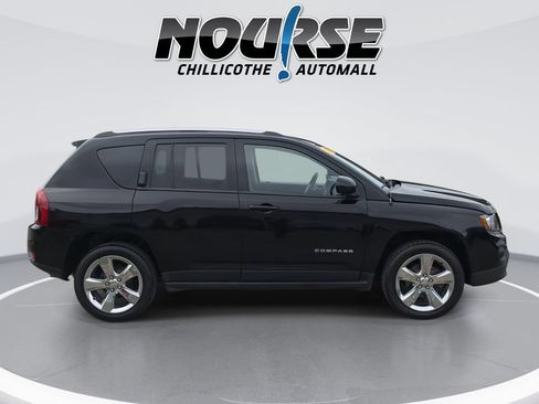 Used 2017 Jeep Compass Latitude AWD/4WD image 9