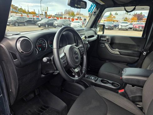 Used 2018 Jeep Wrangler Unlimited Sport S image 10