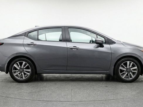 Used 2025 Nissan Versa SV FWD image 11