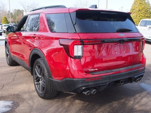Certified 2025 Ford Explorer ST AWD/4WD image 5
