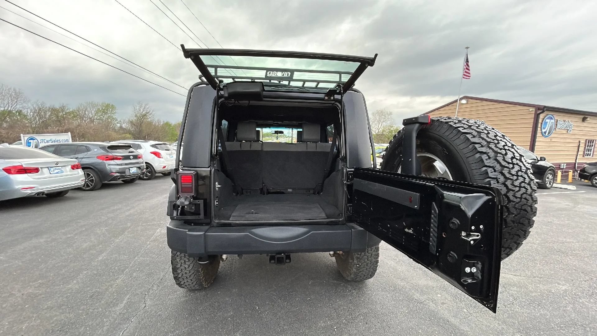 Used 2010 Jeep Wrangler Unlimited Sport w/ Trailer Tow Group AWD/4WD image 15