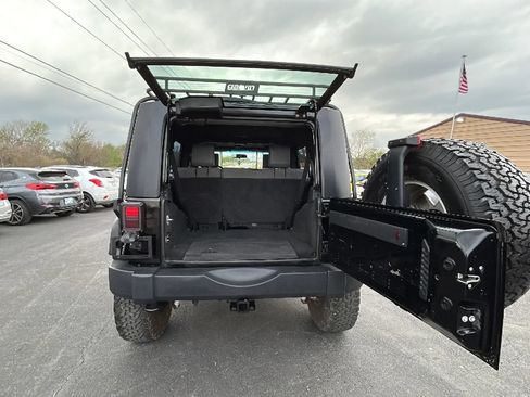 Used 2010 Jeep Wrangler Unlimited Sport w/ Trailer Tow Group AWD/4WD image 15