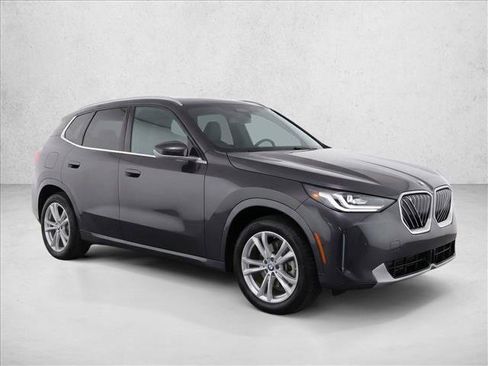 Certified 2025 BMW X3 xDrive30 w/ Premium Package AWD/4WD image 3