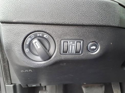 Used 2023 Dodge Charger SXT image 7