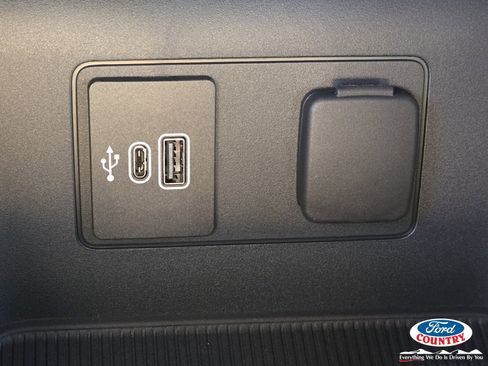 New 2026 Ford Explorer ST-Line w/ ST-Line Street Pack image 14