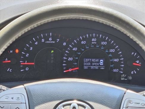 Used 2011 Toyota Camry XLE w/ XLE Extra-Value Pkg #1 FWD image 17