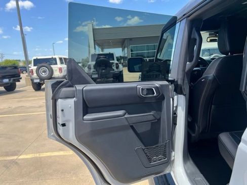 New 2026 Ford Bronco Outer Banks w/ Sasquatch Package AWD/4WD image 13