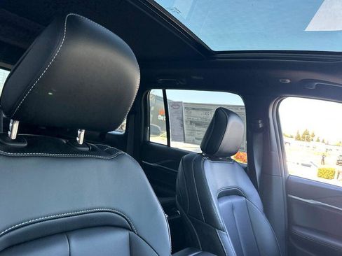 New 2026 Jeep Grand Cherokee Limited image 16