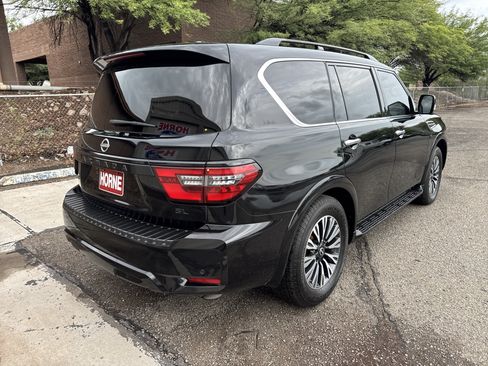 Used 2022 Nissan Armada SL w/ Midnight Edition Package AWD/4WD image 7