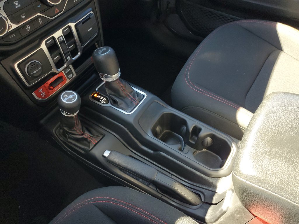 Used 2022 Jeep Wrangler Unlimited Rubicon AWD/4WD image 29