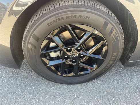 Used 2025 Kia K5 LXS image 29