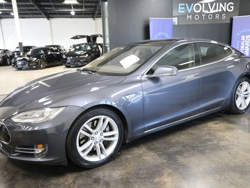 Used 2015 Tesla Model S 85D AWD/4WD image 5