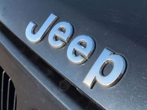 Used 2010 Jeep Patriot Sport AWD/4WD image 12