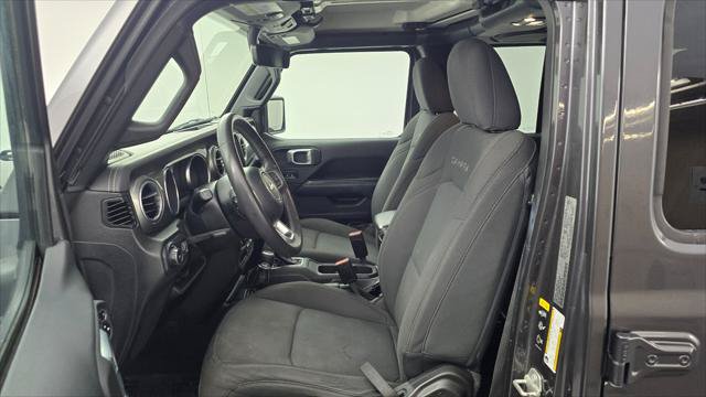Used 2023 Jeep Wrangler Unlimited Sahara AWD/4WD image 14