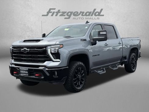 Used 2025 Chevrolet Silverado 2500 LT w/ Trail Boss Package AWD/4WD image 2