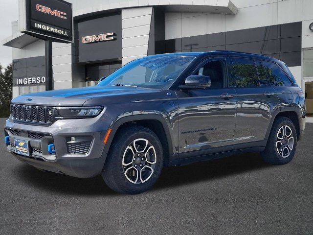 Used 2023 Jeep Grand Cherokee Trailhawk w/ Advanced Protech Group II AWD/4WD image 33