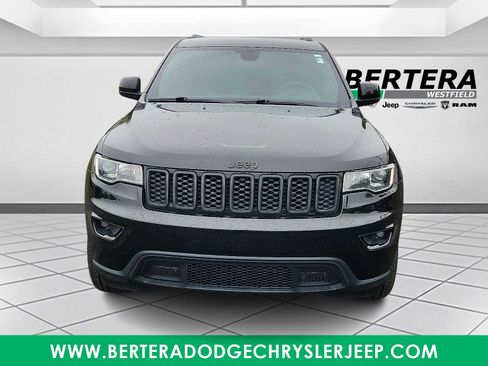 Certified 2021 Jeep Grand Cherokee Laredo X image 2