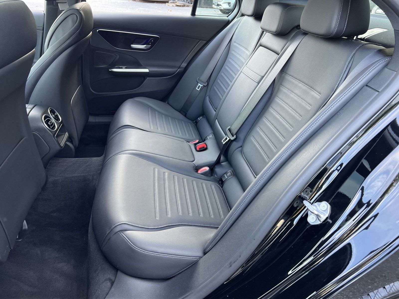 Used 2023 Mercedes-Benz C 300 4MATIC Sedan image 30