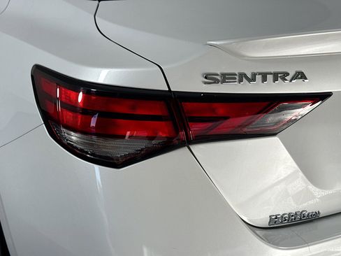 Used 2024 Nissan Sentra SR w/ SR Premium Package image 36