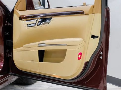 Used 2011 Mercedes-Benz S 550 image 53