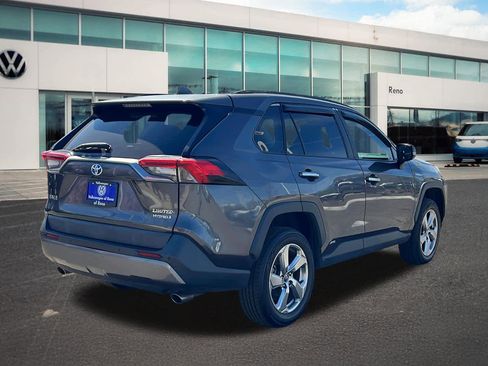 Used 2019 Toyota RAV4 Limited image 5