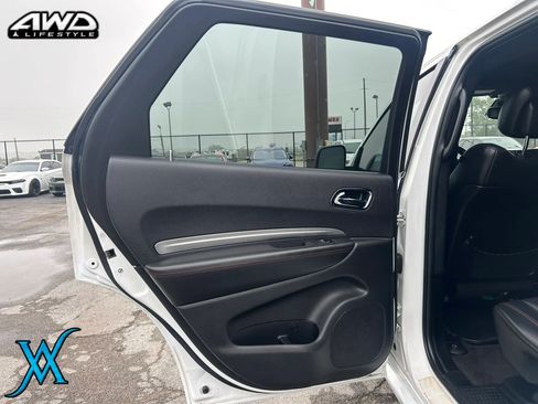 Used 2018 Dodge Durango R/T w/ Technology Group AWD/4WD image 14