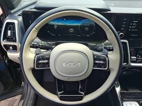 Used 2023 Kia Sorento SX Prestige AWD/4WD image 20