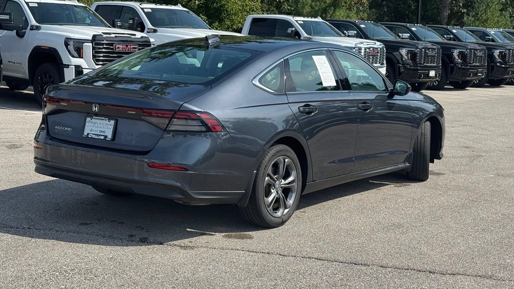 Used 2023 Honda Accord EX image 2
