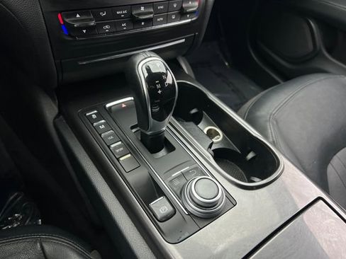 Used 2018 Maserati Ghibli GranSport image 28